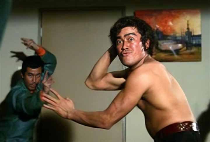 Sonny Chiba Ã© um dos maiores atores do JapÃ£o e desempenhou um papel crucial no sucesso dos filmes de artes marciais asiÃ¡ticos no Ocidente, assim como o estÃºdio Shaw Bros em Hong Kong. Mestre em vÃ¡rias artes marciais, Chiba atuou em mais de 200 produÃ§Ãµes e redefiniu o status das artes marciais na TV e no cinema japonÃªs. 