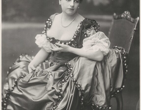 Mata Hari: uma história de dança, espionagem e execução