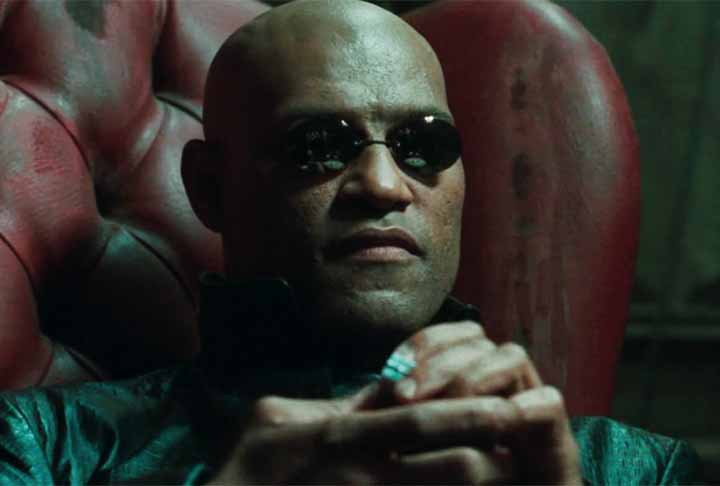 Morpheus, interpretado por Laurence Fishburne, é o mentor de Neo em "Matrix", simbolizando a fé e a busca pela verdade. Ele acredita firmemente no potencial de Neo como o "Escolhido" e desempenha um papel crucial ao guiá-lo para fora da Matrix. 