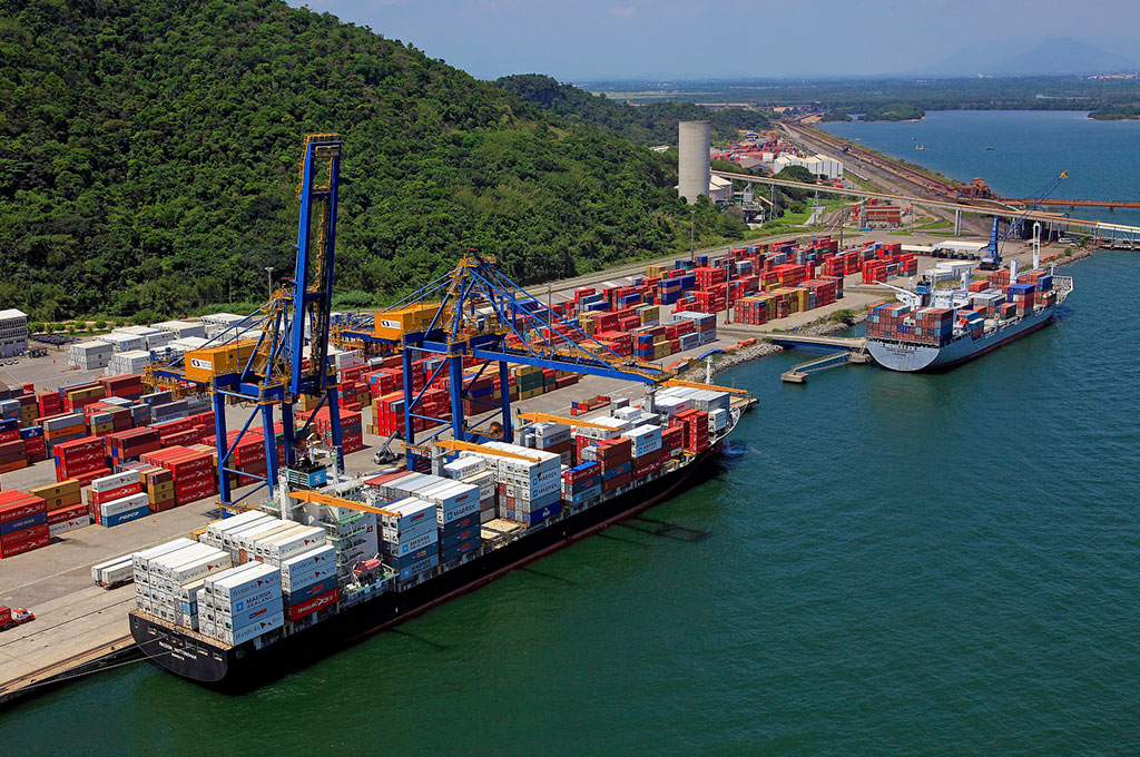 Seu papel é crucial para o setor mineral brasileiro e para o comércio internacional, especialmente com mercados asiáticos. A eficiência do porto contribui significativamente para a economia do estado e para a indústria global.