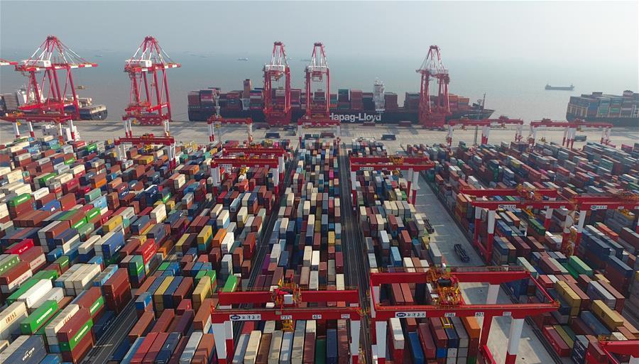 Seu papel Ã© crucial no comÃ©rcio global, conectando a China a mercados internacionais e facilitando o fluxo de mercadorias entre a Ãsia e o resto do mundo. O Porto de Shangai Ã© um epicentro logÃ­stico que impulsiona a economia chinesa e desempenha um papel vital na rede de transporte marÃ­timo global.