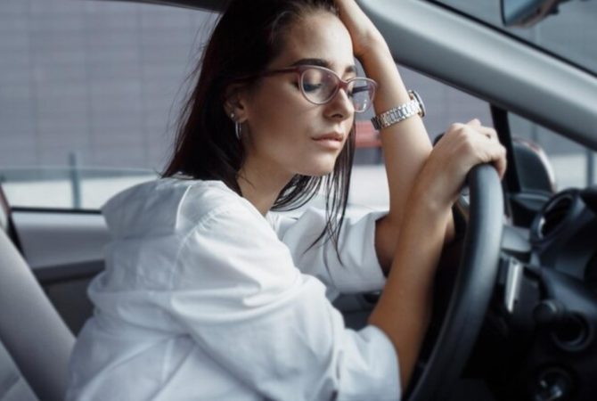 O perigo do sono ao volante: veja acidentes graves nas estradas