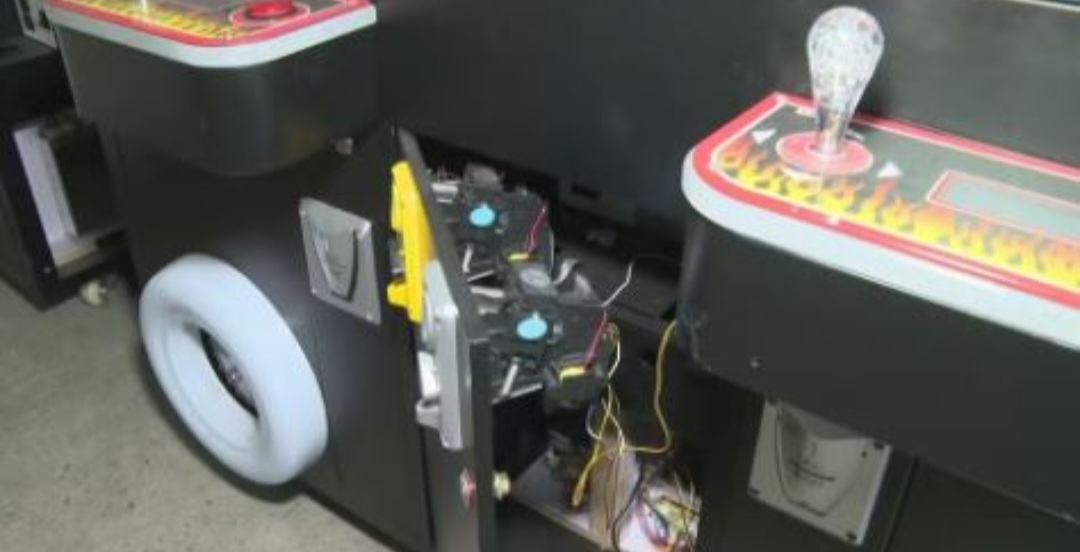 Segundo a polícia, as máquinas apreendidas seriam destinadas a shoppings em diferentes bairros do Rio. Lugares que inspiram confiança.