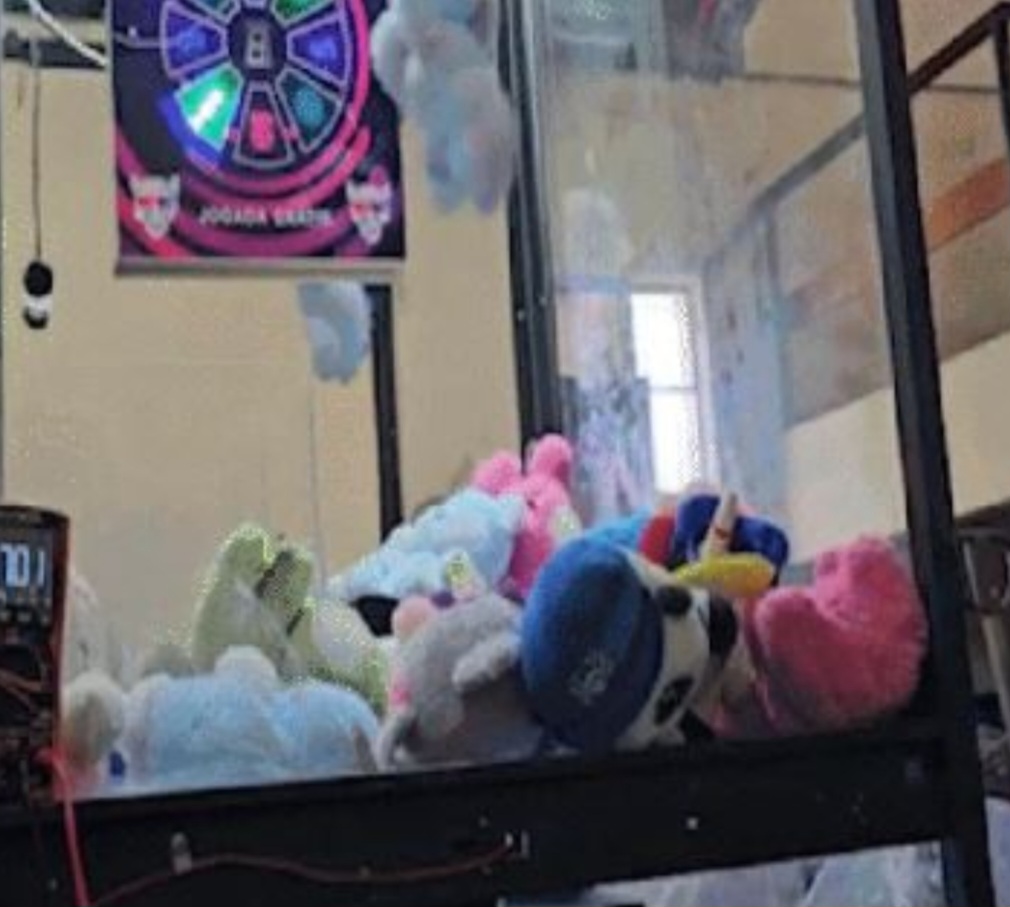 O exame descobriu que as máquinas possuíam uma espécie de contador de jogadas que regulava a intensidade da corrente elétrica. 
