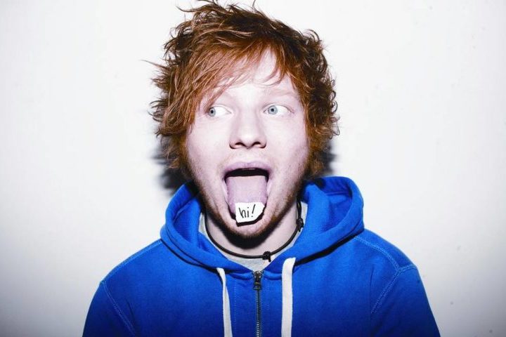 Além de sua música, Ed Sheeran é conhecido pela personalidade humilde e sua conexão autêntica com os fãs.