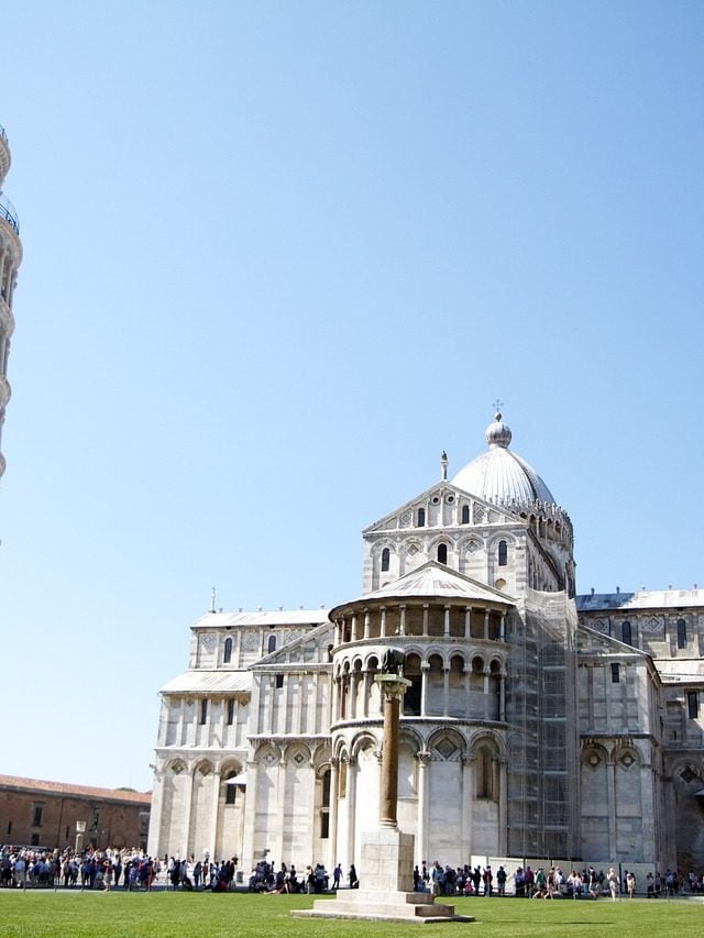 Entenda por que a famosa Torre de Pisa ficou inclinada e por que, apesar disso, ela é segura