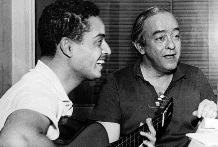 Após as composições com Tom, Vinicius de Moraes formou outras parcerias célebres da música brasileira. Uma delas foi com o Baden Powell, um dos maiores violonistas do país, e que resultou nos denominados “afro-sambas”.