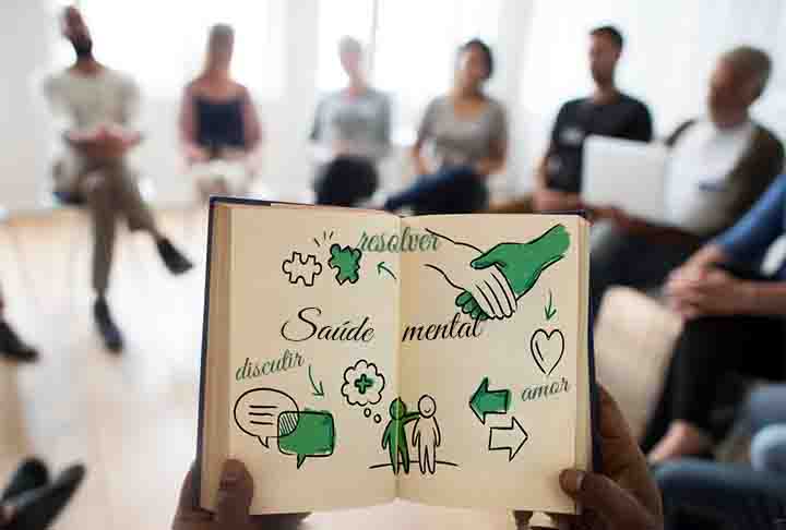 O tratamento pode exigir uma equipe multidisciplinar formada por psicÃ³logo, psiquiatra, assistente social clÃ­nico, enfermeiro de saÃºde mental e terapeuta ocupacional.