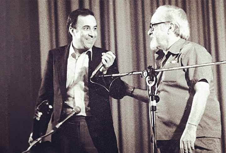 No ano seguinte, com o lançamento do disco de estreia de João Gilberto, justamente intitulado “Chega de Saudade”, a bossa nova se consolida com o trio João, Vinicius e Tom.