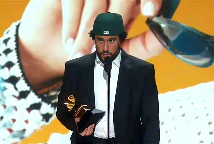 A partir daí, Bad Bunny se firmou como um fenômeno global, acumulando prêmios como Grammy e Billboard Music Awards, além de influência cultural sem precedentes para um artista latino contemporâneo.