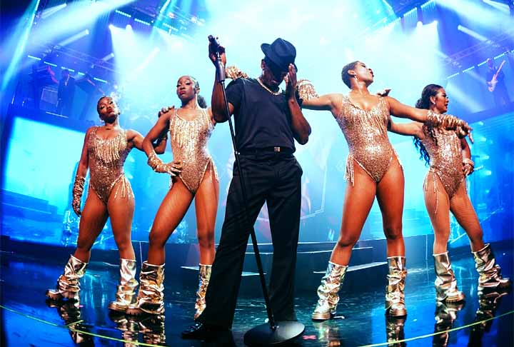 Com a fama, Ne-Yo teve a oportunidade de assinar com a gravadora Def Jam, o que lhe permitiu finalmente lançar seu primeiro álbum solo, 