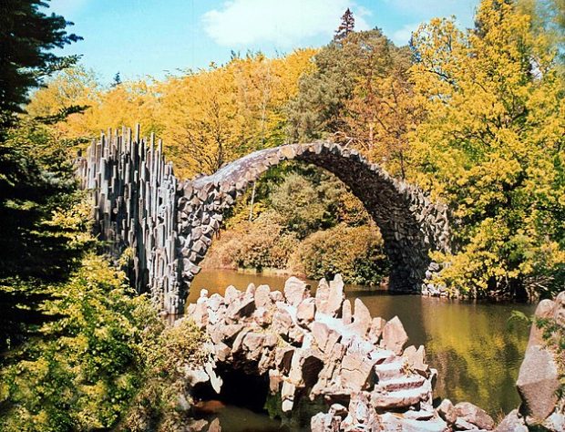 Ponte do Diabo na Alemanha - Rakotzbrücke