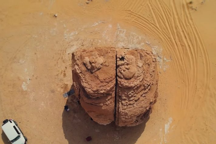Al Naslaa - formação rochosa em deserto da Arábia Saudita intriga cientistas