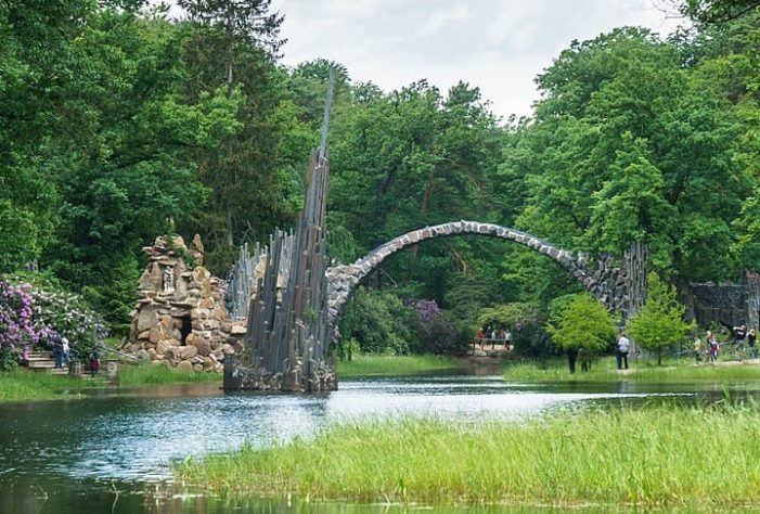Ponte do Diabo na Alemanha - Rakotzbrücke