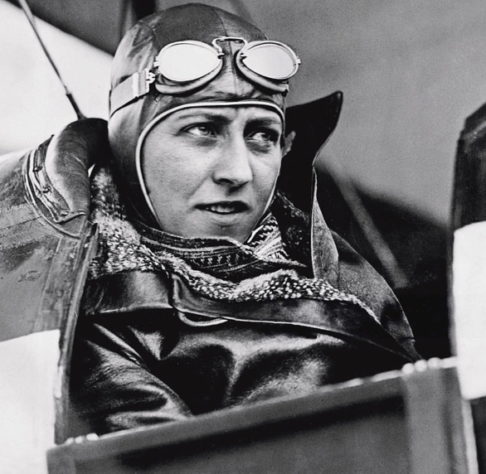 Amy Johnson - Mulheres históricas da aviação