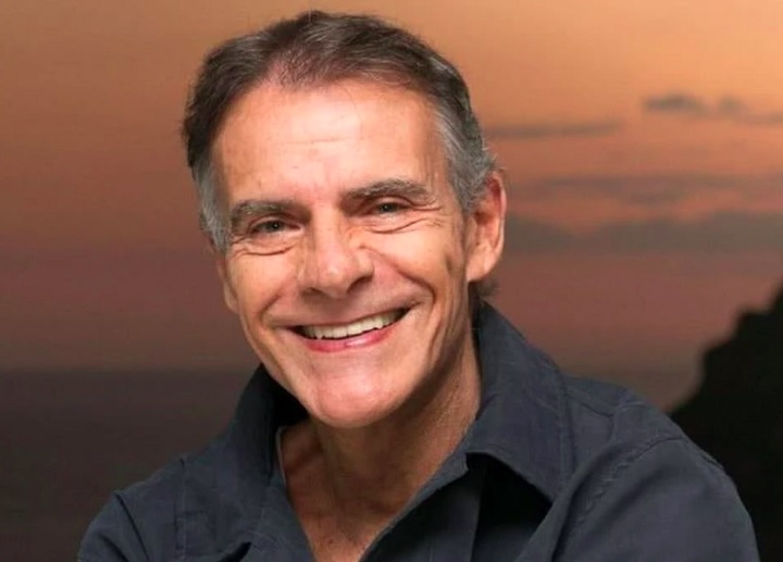 <p>Em março daquele ano, o ator foi alvo de uma polêmica quando um jornal sensacionalista publicou uma matéria alegando que ele havia sido internado com uma cenoura presa no corpo.</p>
