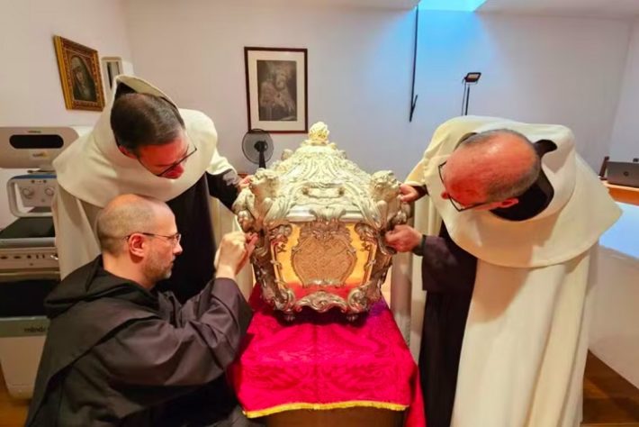 Corpo de santa falecida há 442 anos é exumado na Espanha