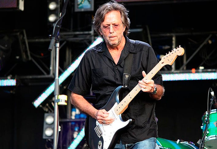 Eric Clapton - 30/03/1945 (79 anos).  O cantor e guitarrista britânico também integra a lista dos 