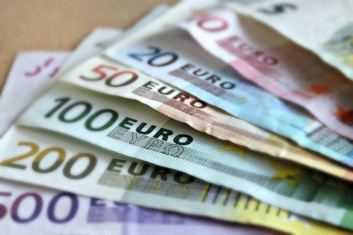 Euros - dinheiro