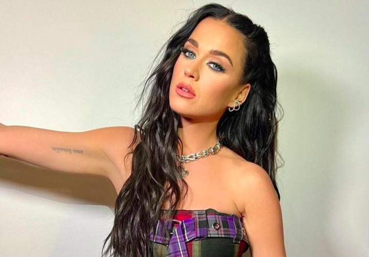 Neste ano, Katy Perry teve uma passagem marcante por terras brasileiras. Ela participou do Rock in Rio, festival que completou 40 anos. No período, ela fez uma participação especial no programa 