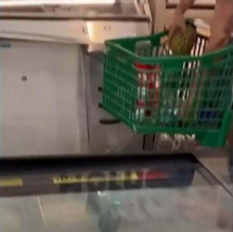Nova tendência leva jovens a buscarem paquera em supermercados da Espanha