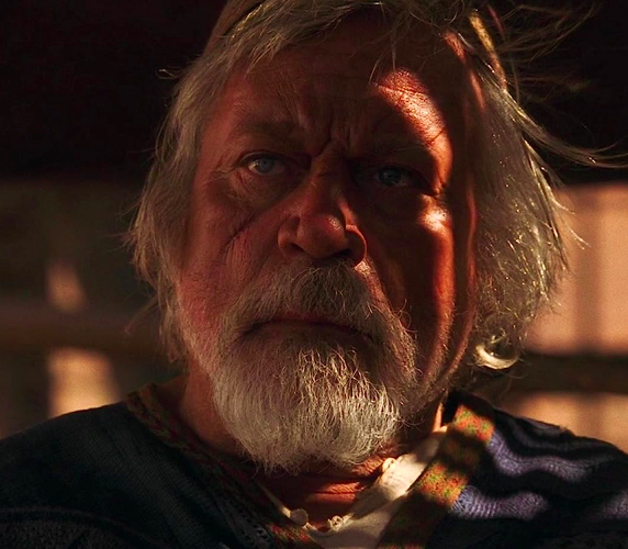 Oliver Reed, único falecido na lista, nasceu em 13 de fevereiro de 1938, em Londres, e morreu em 2 de maior de 1999, em Malta. Ele ficou famoso por seu estilo impetuoso e papéis intensos em filmes como 