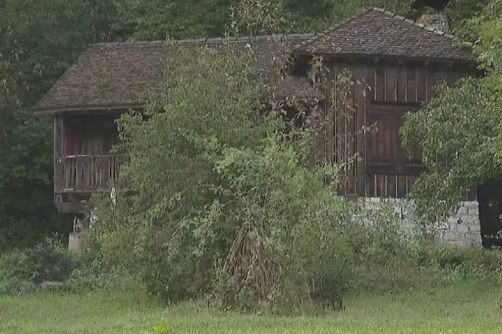 Polícia da Suíça prende várias pessoas após descobrir uso de cápsula do suicídio