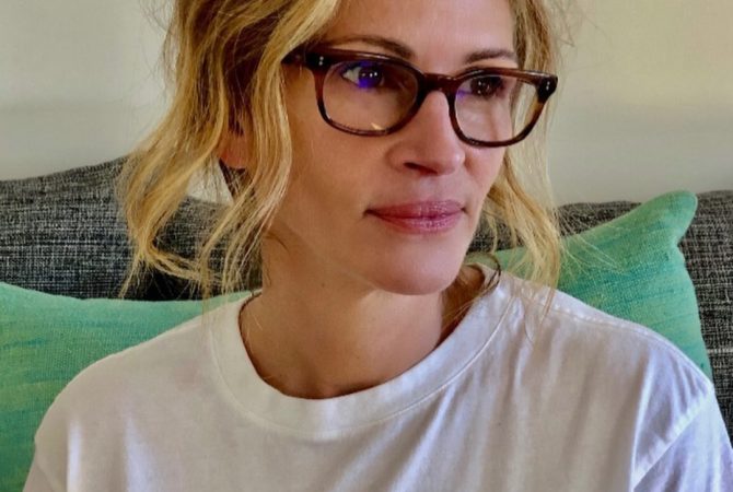 Julia Roberts pode reviver papel icônico após quase 30 anos