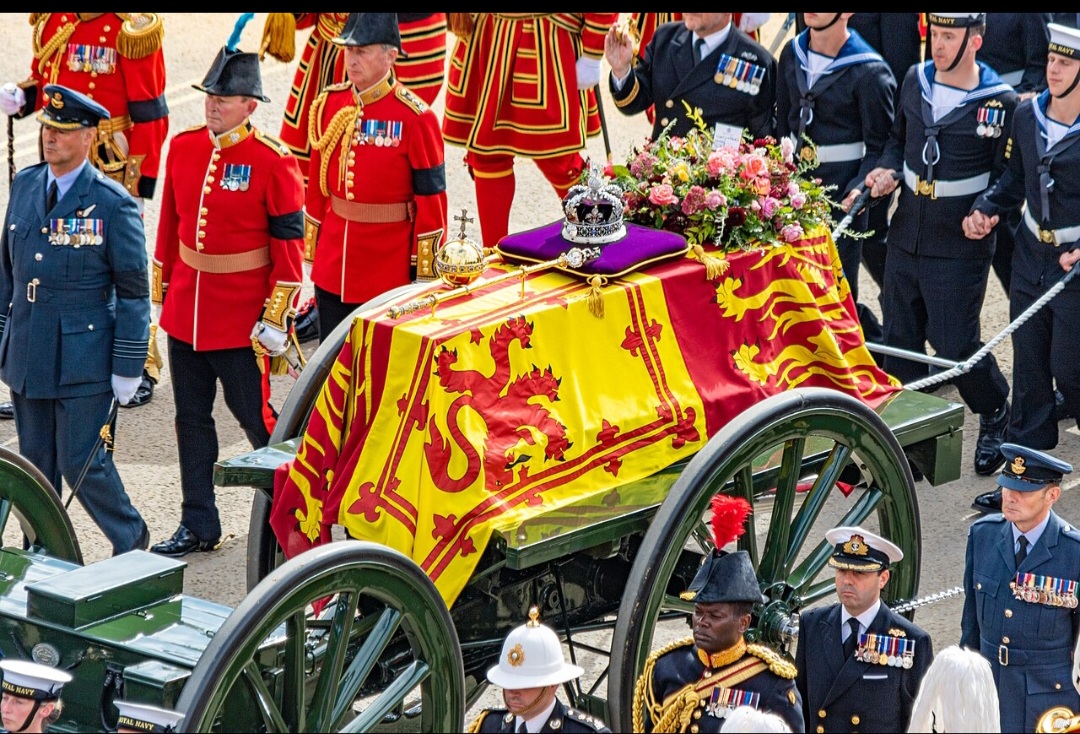 Rainha Elizabeth II: há dois anos, monarca era sepultada no Castelo de Windsor