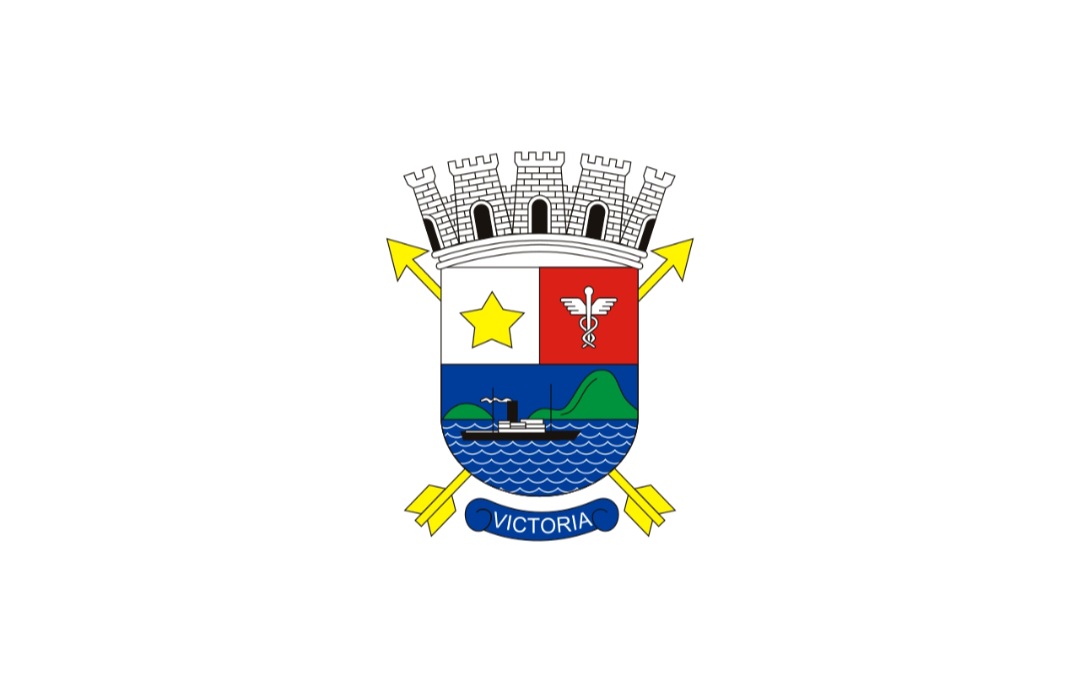Em Vitória, capital do Espírito Santo, a bandeira constitui-se do brasão municipal posicionado ao centro de um retângulo branco. Ambos os símbolos foram criados pela Lei Municipal n.º 2.555, de 26 de maio de 1978.-Domínio público 