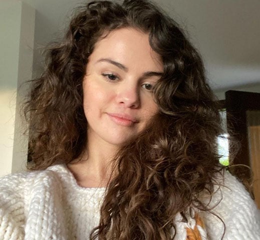 <p>A presença no Grammy dialoga com uma carreira marcada por reinvenções, interrompida por desafios de saúde após o diagnóstico de lúpus em 2013, a quimioterapia e o transplante de rim em 2017.</p>
