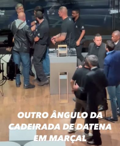 Datena dá cadeirada em Pablo Marçal durante debate entre candidatos para a Prefeitura de SP