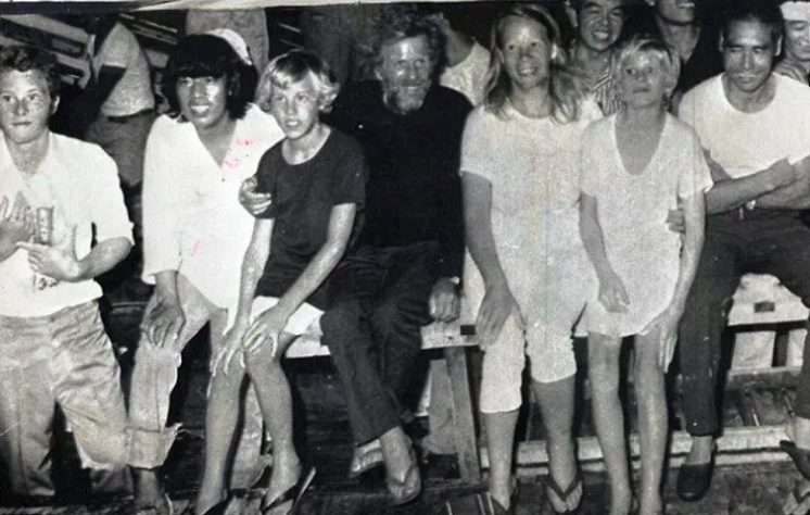 Família ficou 38 dias à deriva no Oceano Pacífico em 1972