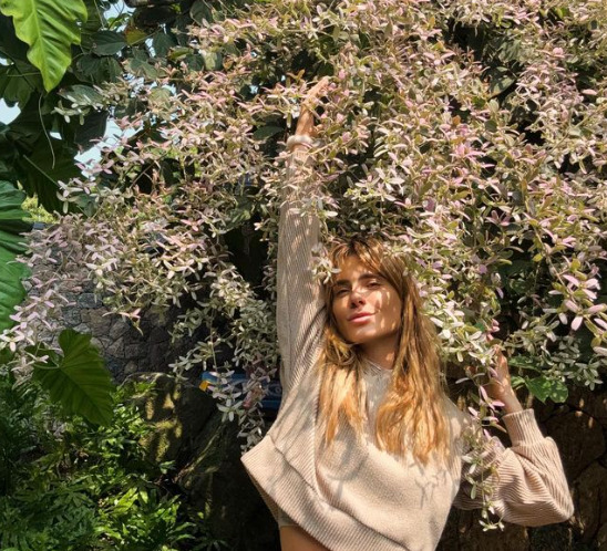 Carolina Dieckmann começou sua carreira em 1993, quando tinha apenas 15 anos e faz parte da lista de atores de televisão brasileiros que deram a largada para a carreira ainda na adolescência.