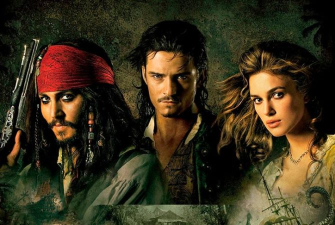 Keira Knightley revela como Johnny Depp atrapalhava gravações em “Piratas do Caribe”