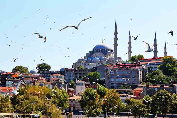 Ao contrário do que muita gente pensa, a maior e mais famosa cidade da Turquia (Istambul) - não é mais a capital do país desde o ano de 1923.