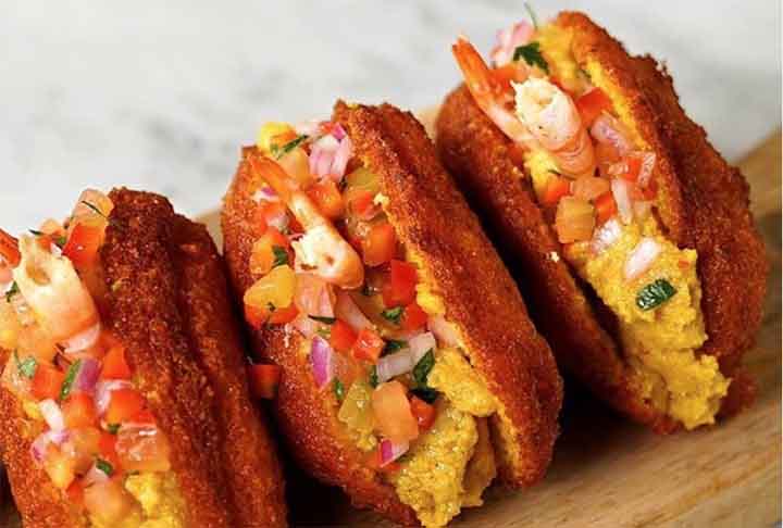 O acarajé é uma especialidade gastronômica das culinárias africana e afro-brasileira. Trata-se de um bolinho feito de massa de feijão-fradinho, cebola e sal, e frito em azeite de dendê. Um dos pratos mais populares da Bahia, sendo um patrimônio cultural imaterial do Brasil.