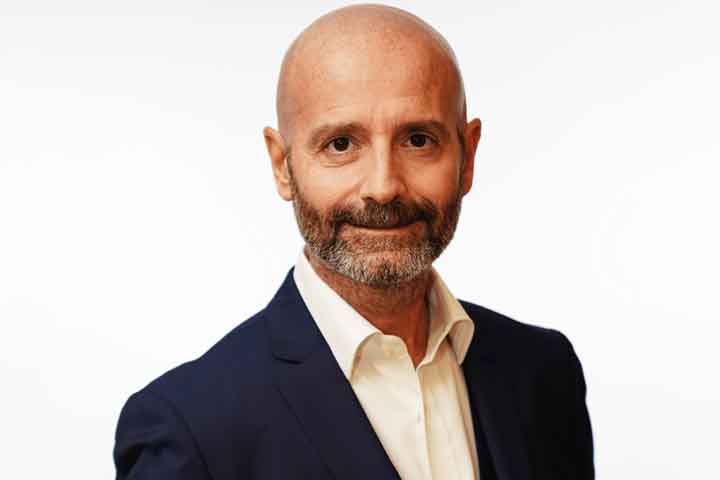 “Querida Margherita, peço desculpas pelo atraso, mas estive muito ocupado com viagens a trabalho. Quero agradecer por ser tão fã da nossa massa. Muito obrigado também pela excelente ideia que você nos enviou. Inventar novos formatos de massa não é fácil, mas tenho certeza de que as suas ‘tampas’ seriam deliciosas