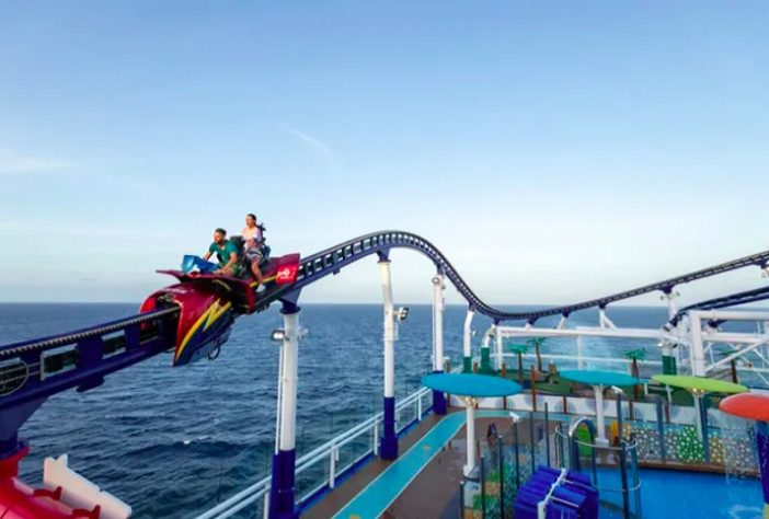 Navio Cruzeiro Carnival Jubilee