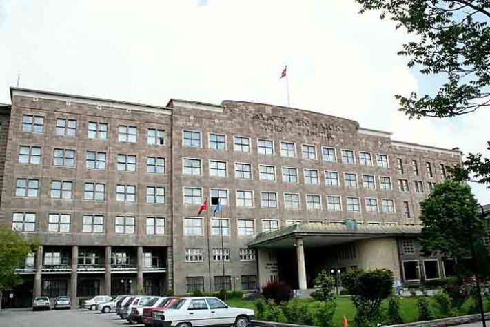Universidade de Ancara- Ancara (Turquia) - Hüseyin Avni Yazýcý/Wikimédia Commons