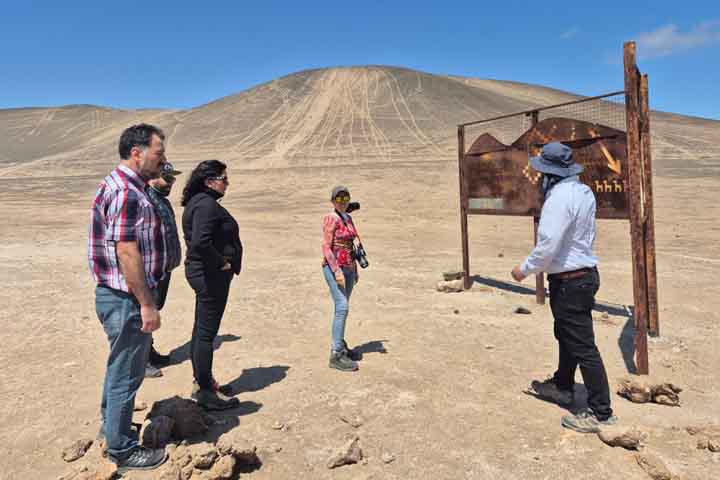 "As imagens que recebemos refletem vandalizações, danos no patrimônio arqueológico, histórico e cultural", refletiu a ministra, que visitou o local.