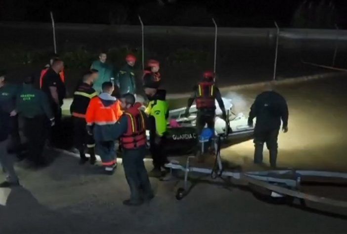 Enchentes provocam mortes e destruição em regiões da Espanha