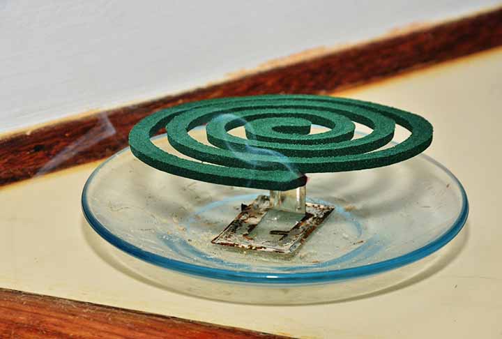 Use repelentes - Caso o local seja habitat frequente de mosquitos, hÃ¡ repelentes de variados tipos que podem eliminar os mosquitos, desde elÃ©tricos aos caseiros em spray. 
