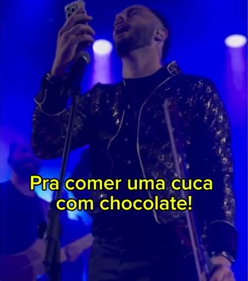 A mãe queria que a visita fosse na hora do show, mas o encontro acabou sendo marcado para o dia seguinte. -reprodução/g1