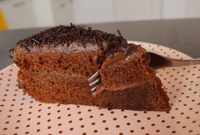 Bolo de brigadeiro - bolo tradicional do Brasil