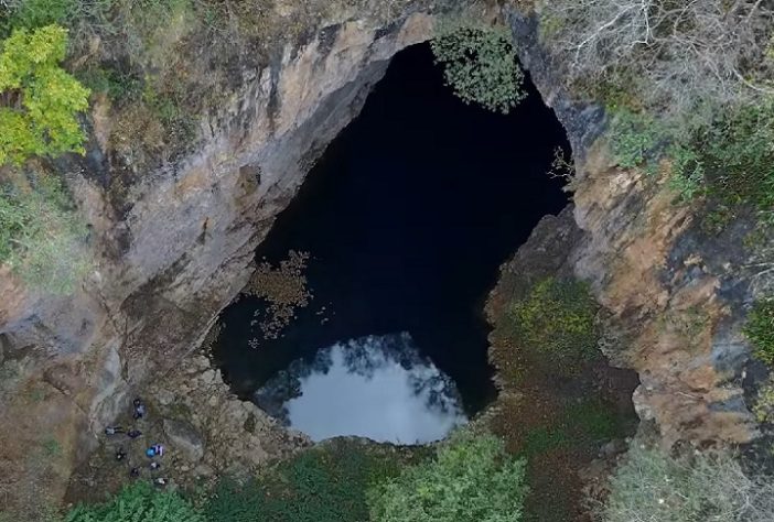 Chinhoyi, Zimbábue - Cavernas submarinas/subaquáticas/submersas