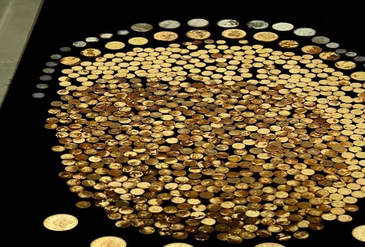 Fazendeiro descobre moedas que valem fortuna no seu 