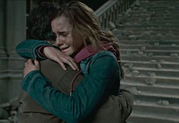 Harry Potter e as Relíquias da Morte Parte 2 - abraços marcantes do cinema