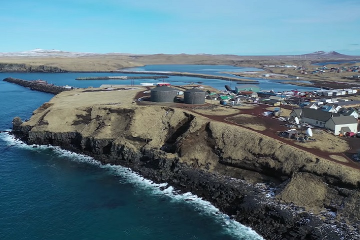 Habitantes da ilha St. Paul, situada a cerca de 320 quilômetros da costa do Alasca, estão empenhados em caçar o tal rato que um morador teria avistado. - reprodução/youtube d1CableGuy