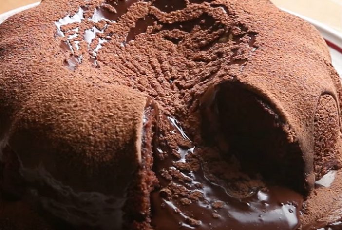Molten Chocolate Cake - bolo tradicional dos EUA